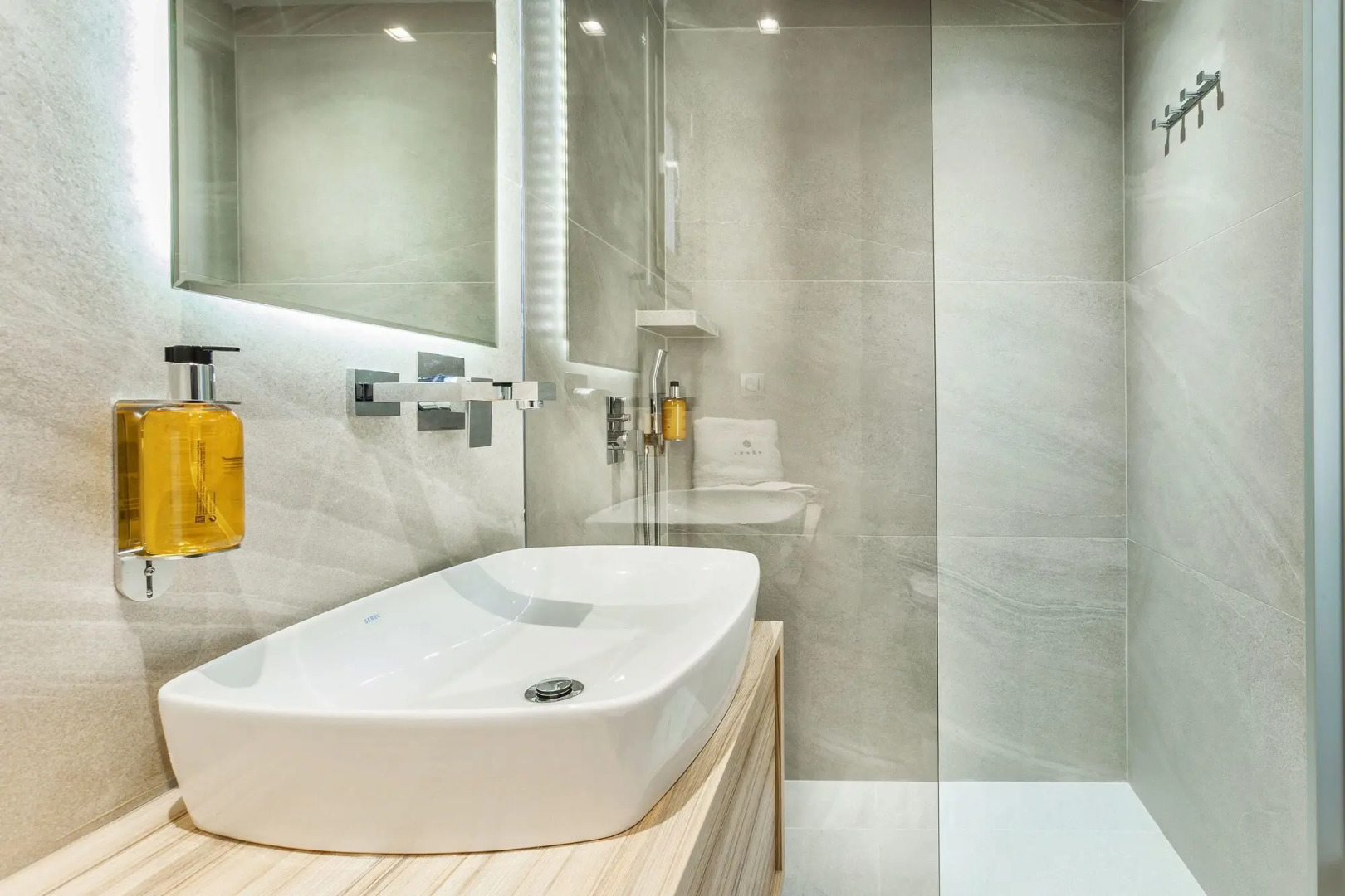 Pefki Deluxe Residences