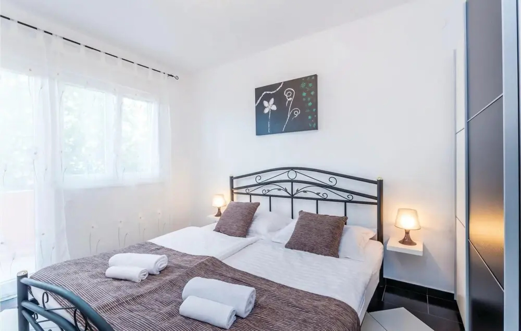 Stunning Home in Risika With Wifi and 3 Bedrooms