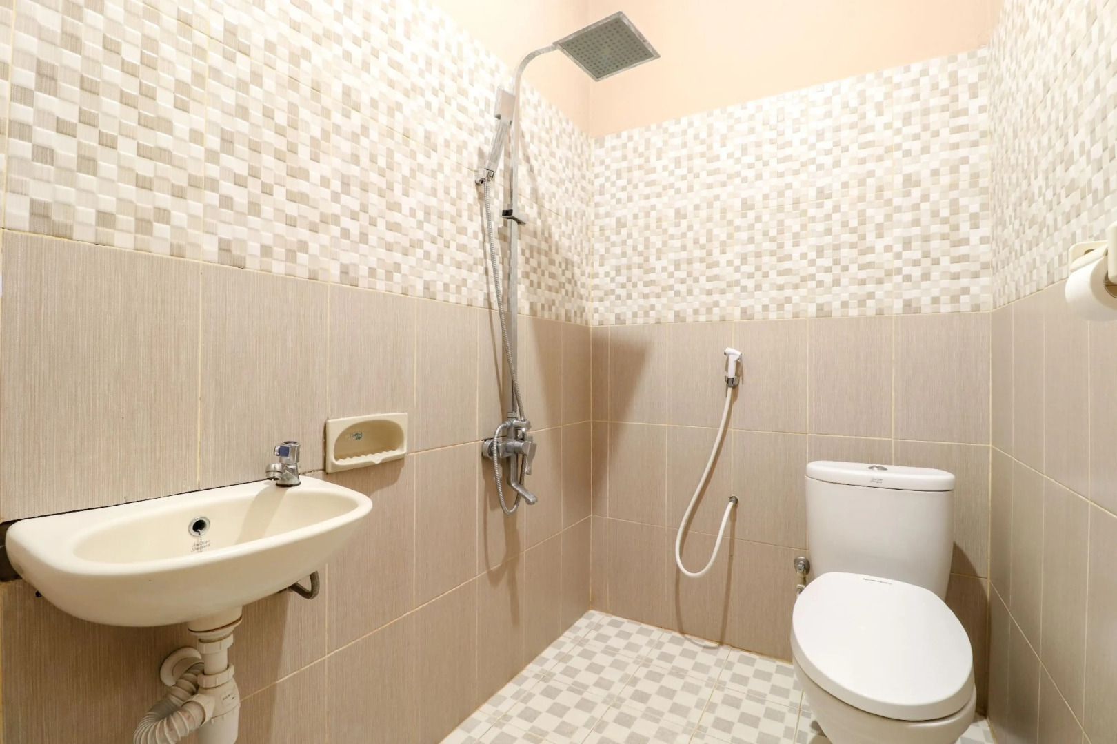 Nurudin House by ZUZU