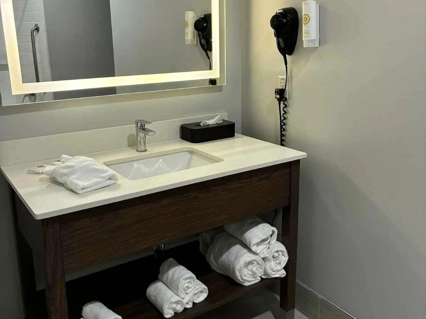 Comfort Inn and Suites Near Lake Guntersville