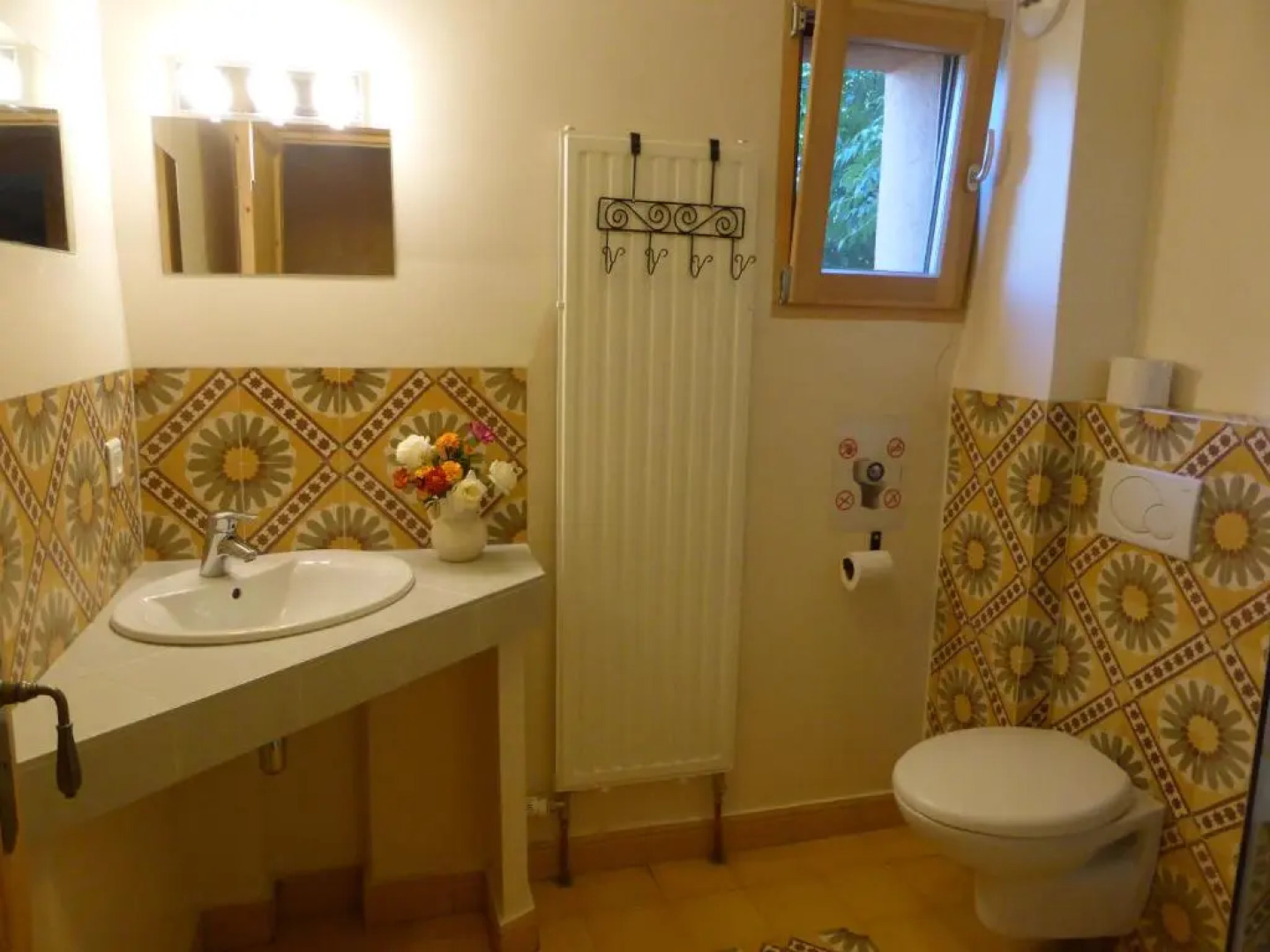 Eco-hôtel et Yourtes du Mercantour