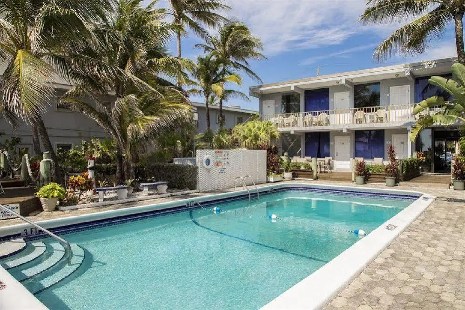 Captains Quarters Resort