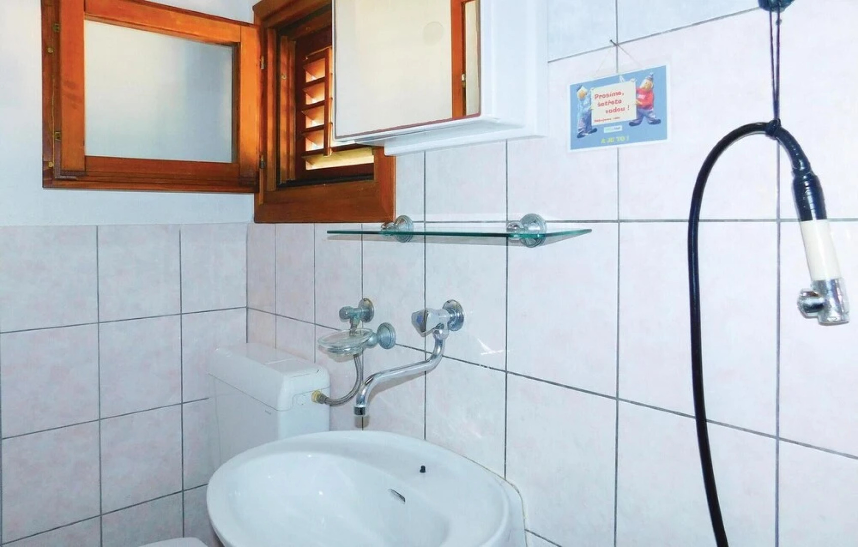 Beautiful Apartment in Bogomolje With 1 Bedrooms