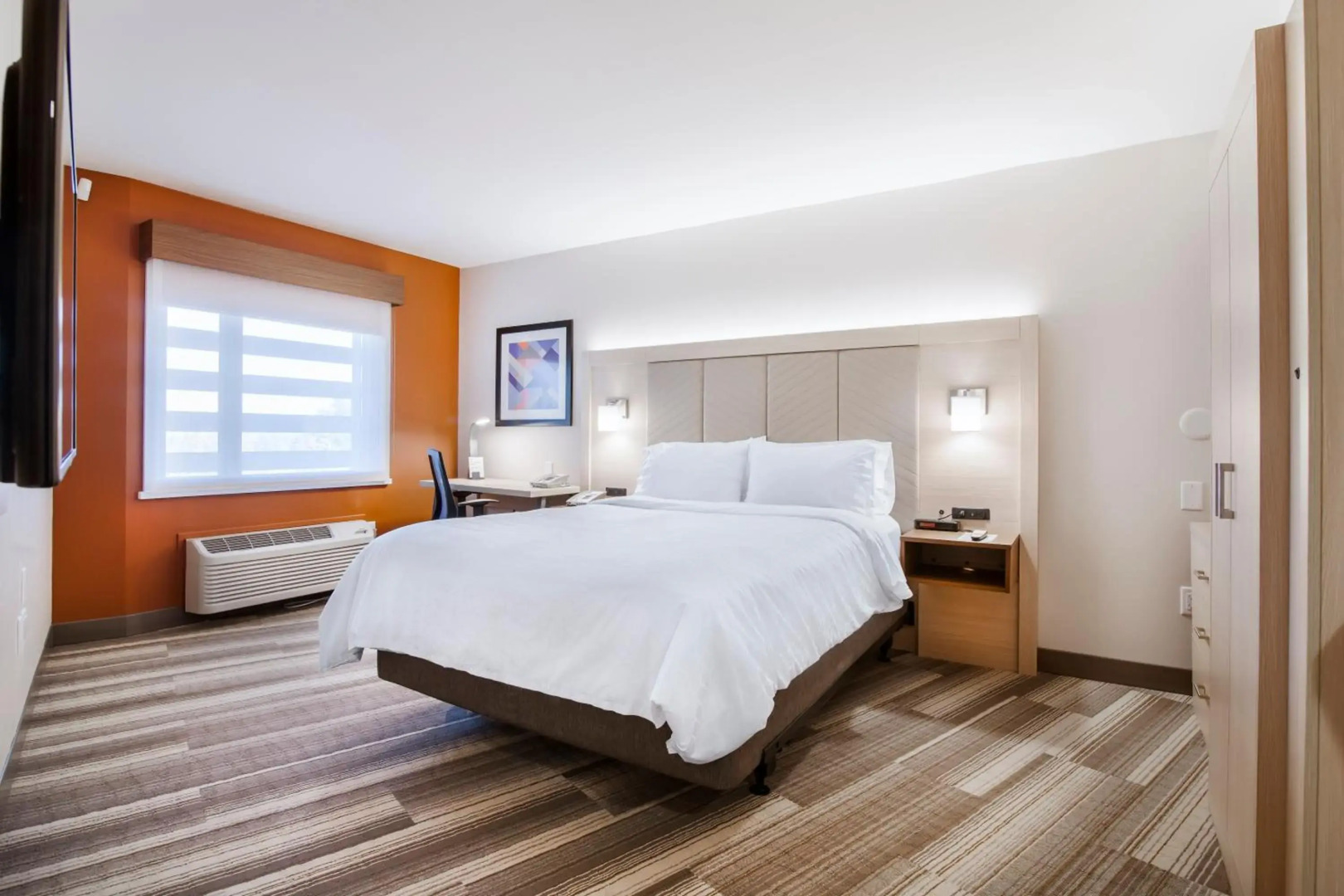 Holiday Inn Express & Suites Langley by IHG