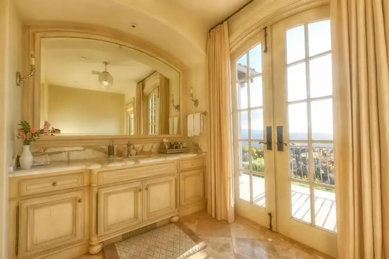 LX1 Chateau D' Renaitre Estate - Carmel-by-the-sea