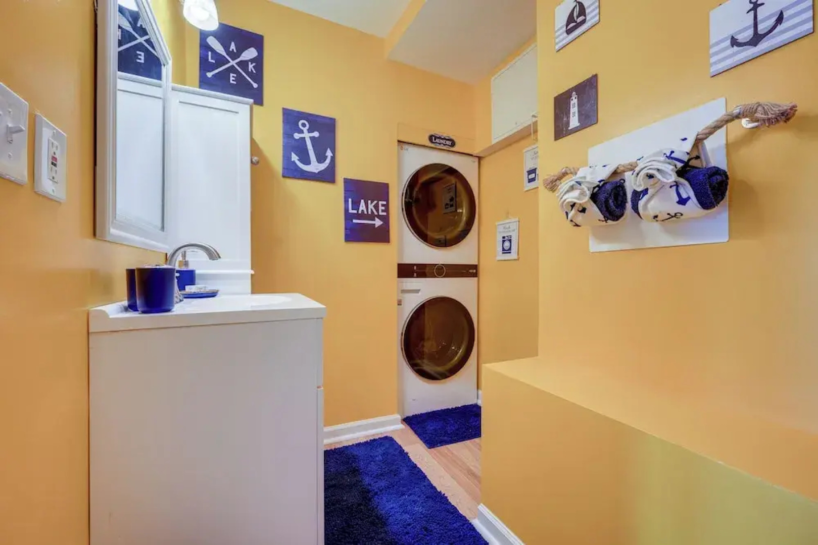 Lakefront Eatonton Getaway w/ Dock & Grill!