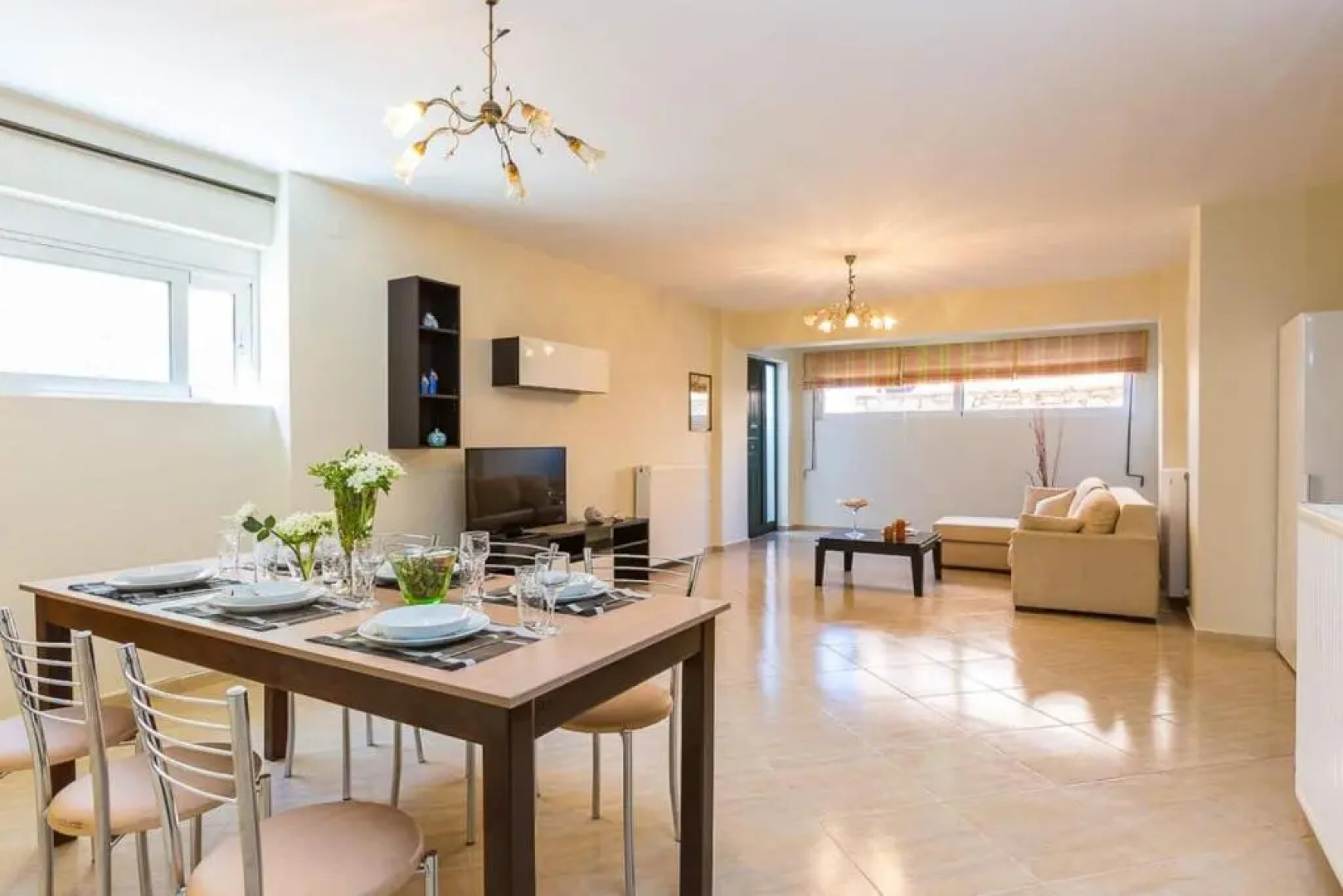 Eva home, 200m from the sea!