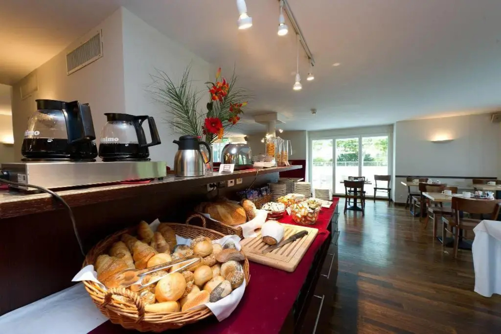 Apart-Hotel Zurich Airport