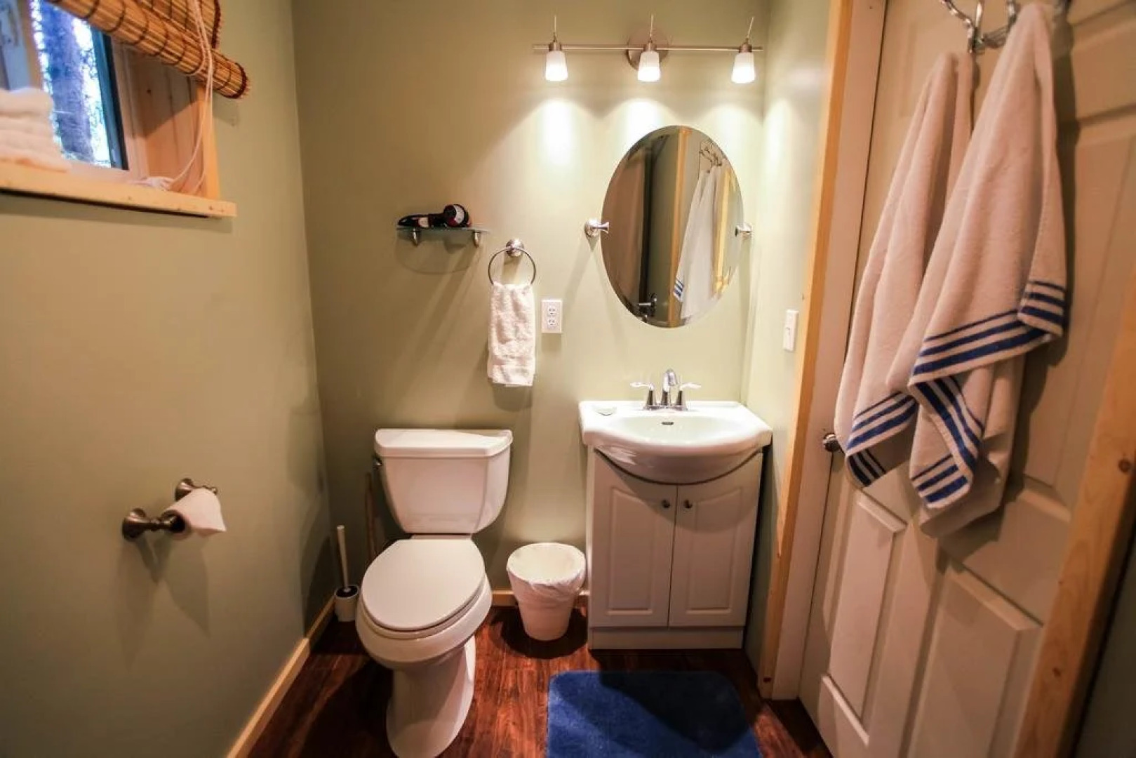 Bella Coola Grizzly Tours Cabins