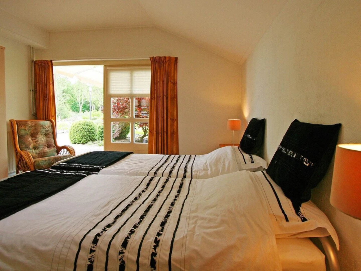 Countryside Holiday Home on the Edge of Groote Peel National Park