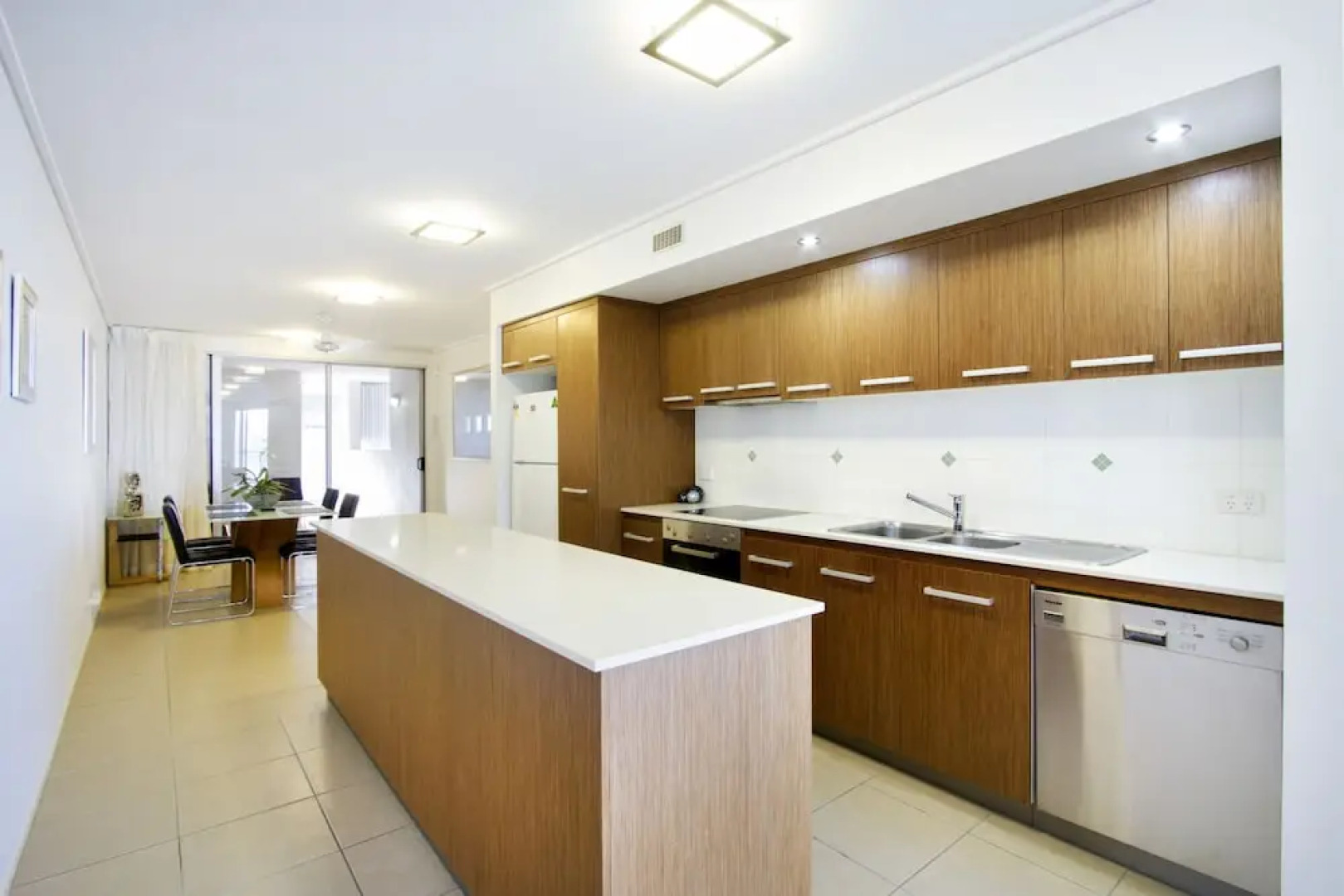 Airlie Searene Apartments