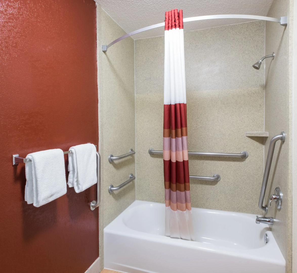 Red Roof Inn & Suites Savannah Gateway