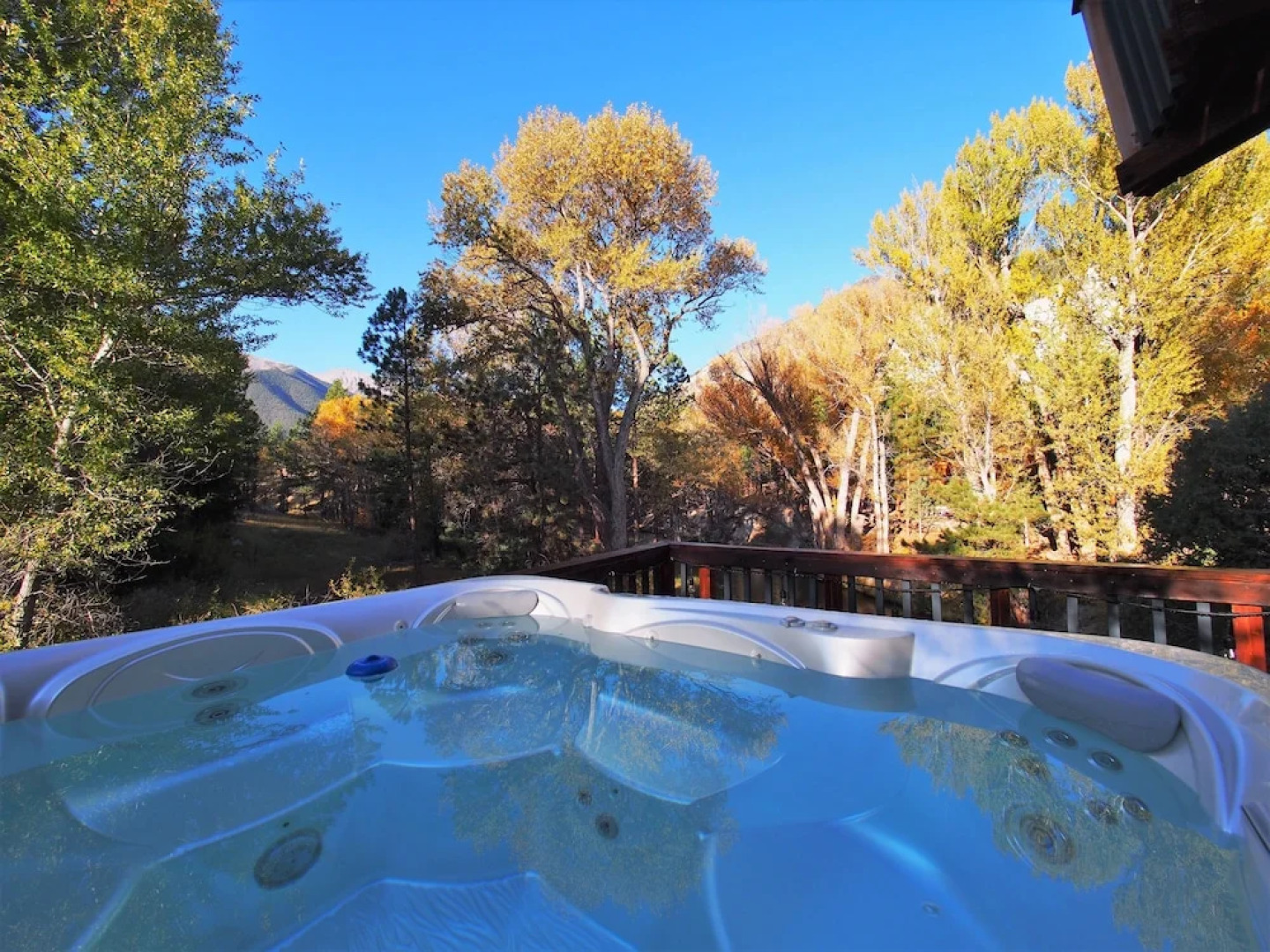 Rippling Waters- 4 Bedroom With hot tub on Chalk Creek 4 Bedrooms 2 Ba