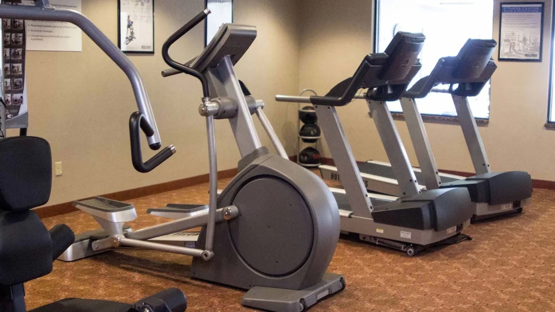 Holiday Inn Express Hotel & Suites Detroit-Novi by IHG