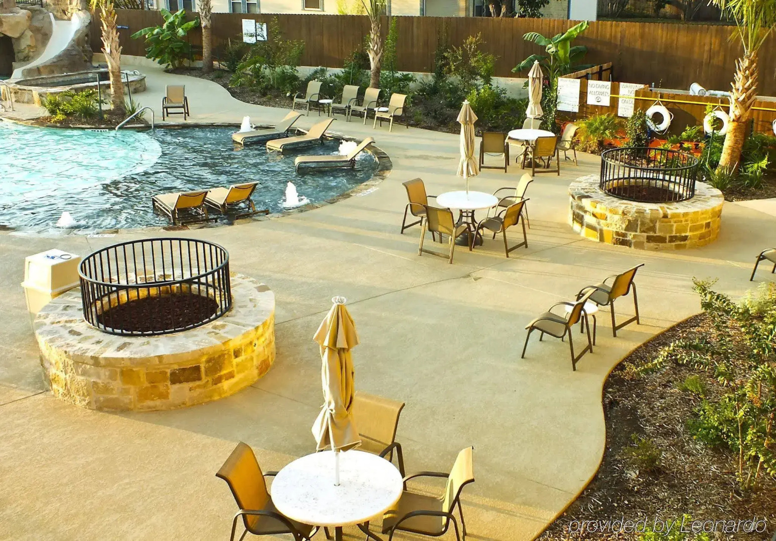Holiday Inn Express & Suites Fredericksburg by IHG