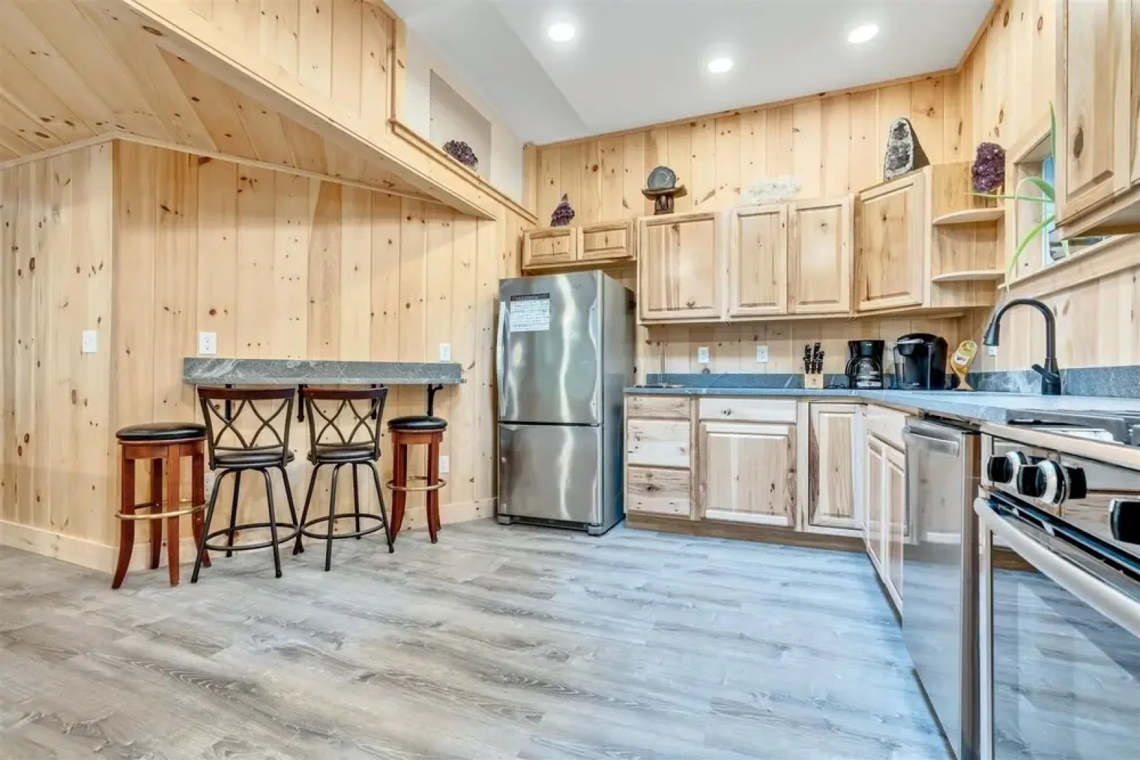 Crystal Oasis- Limit 8 3 Bedroom Villa by RedAwning