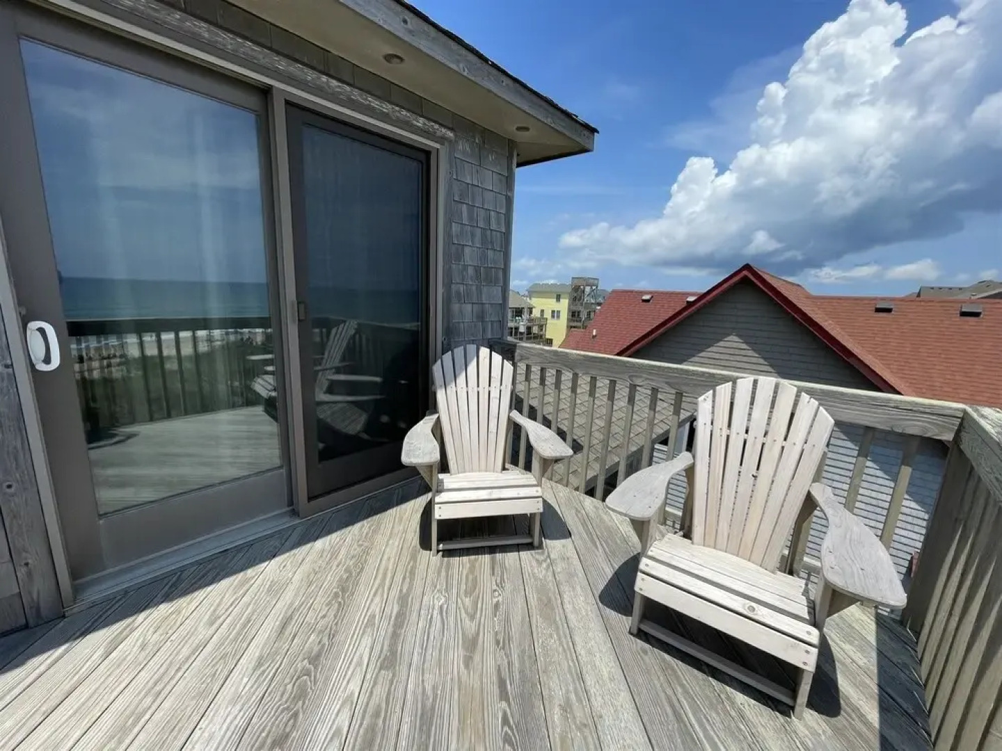 South Beach 4 Bedroom Cottage by RedAwning