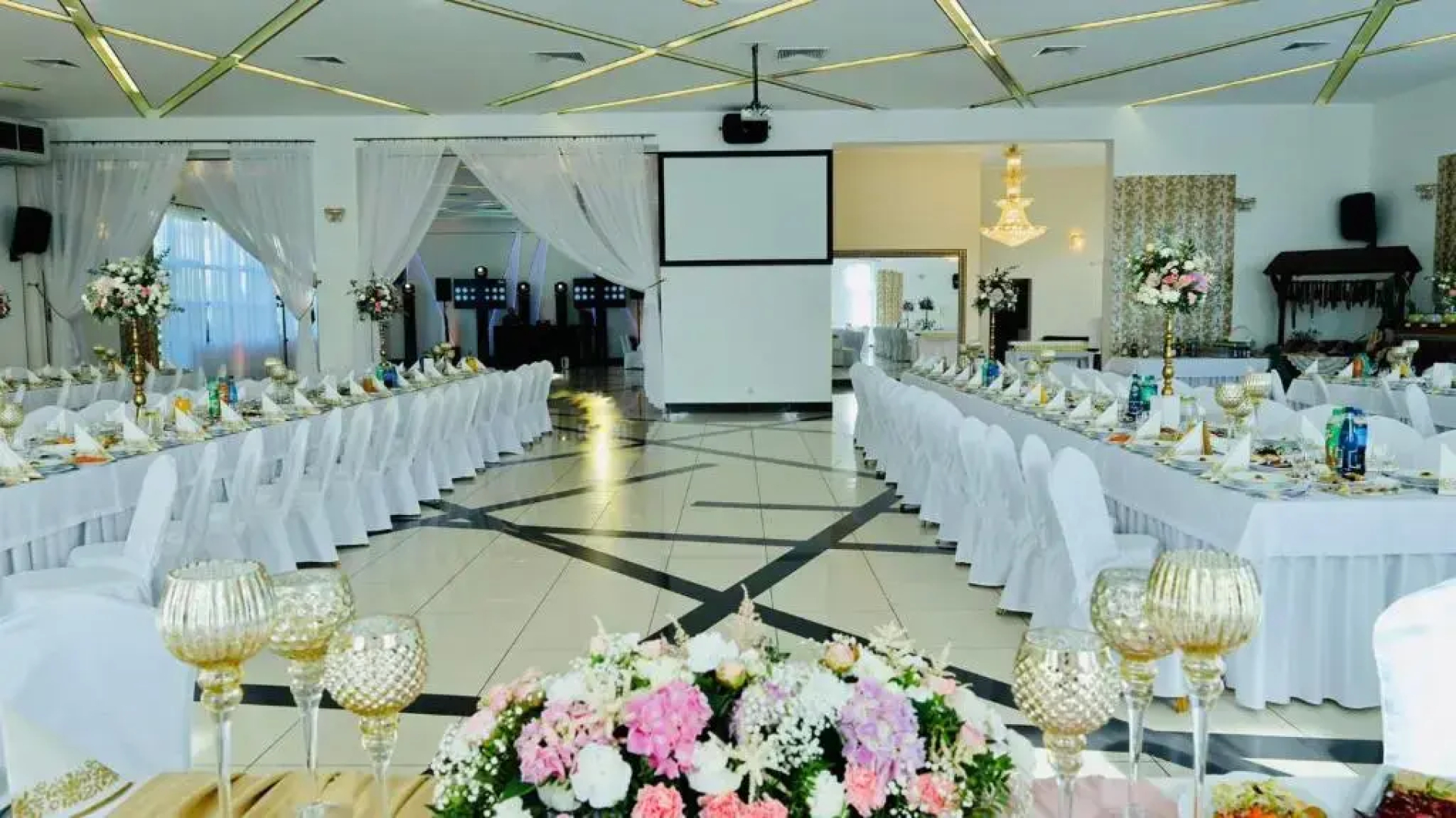 Hotelik Bej