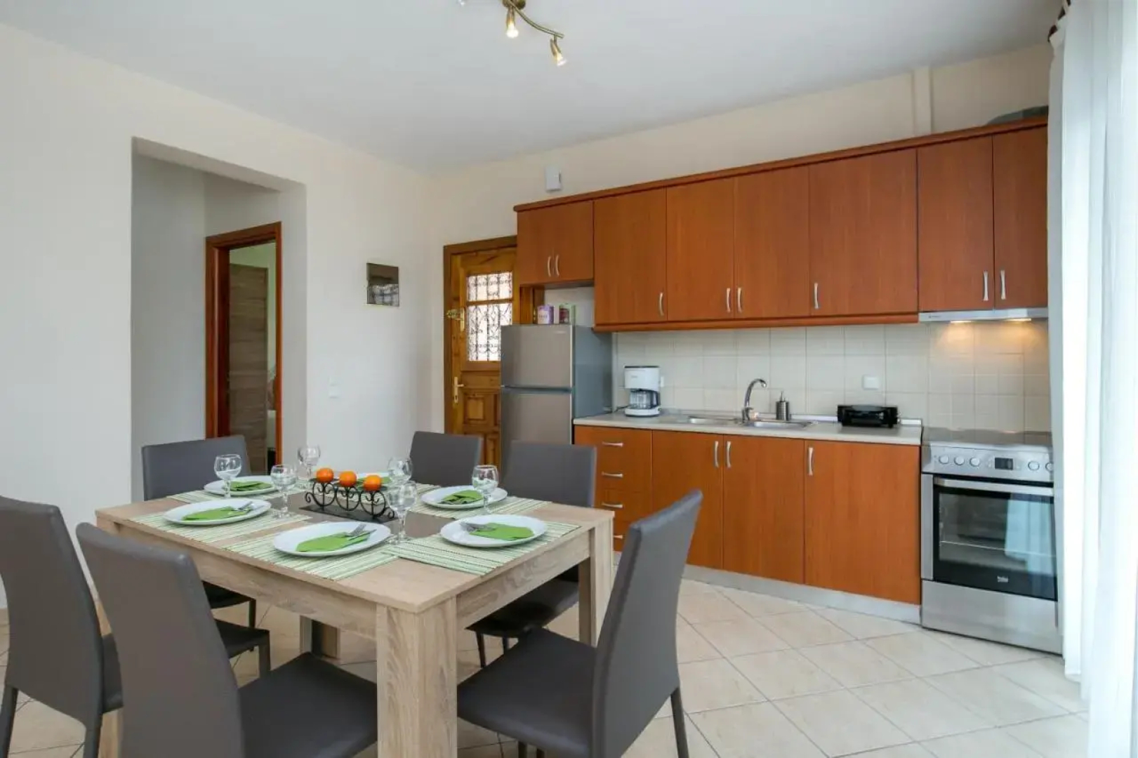Mantos Apartment