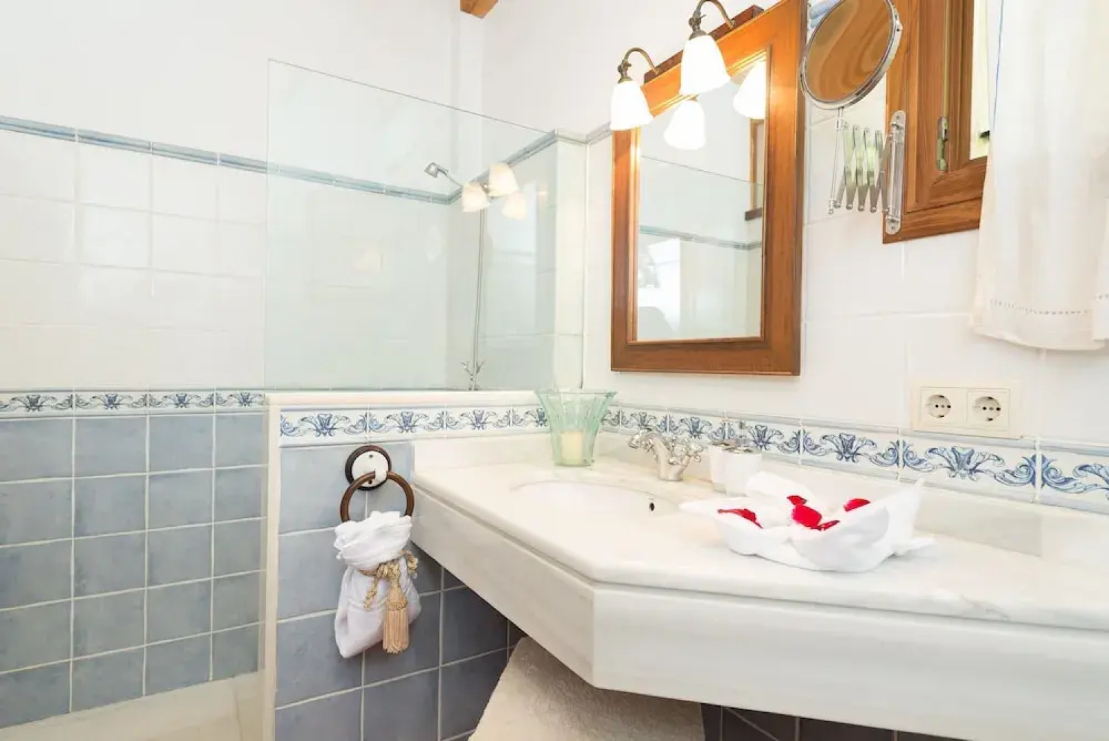 Es Pinar in Alar With 4 Bedrooms and 4 Bathrooms