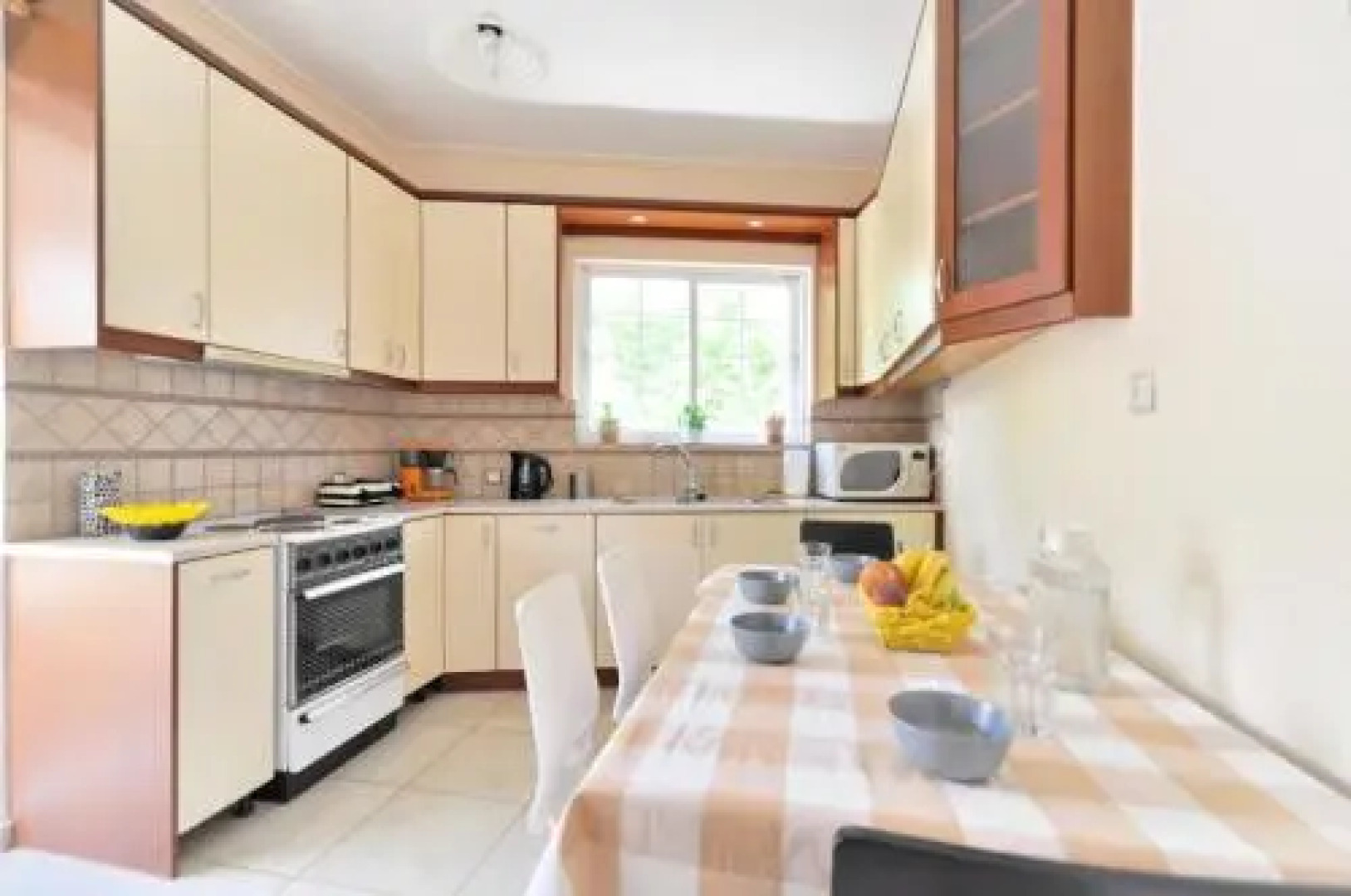 Kosta's Family House