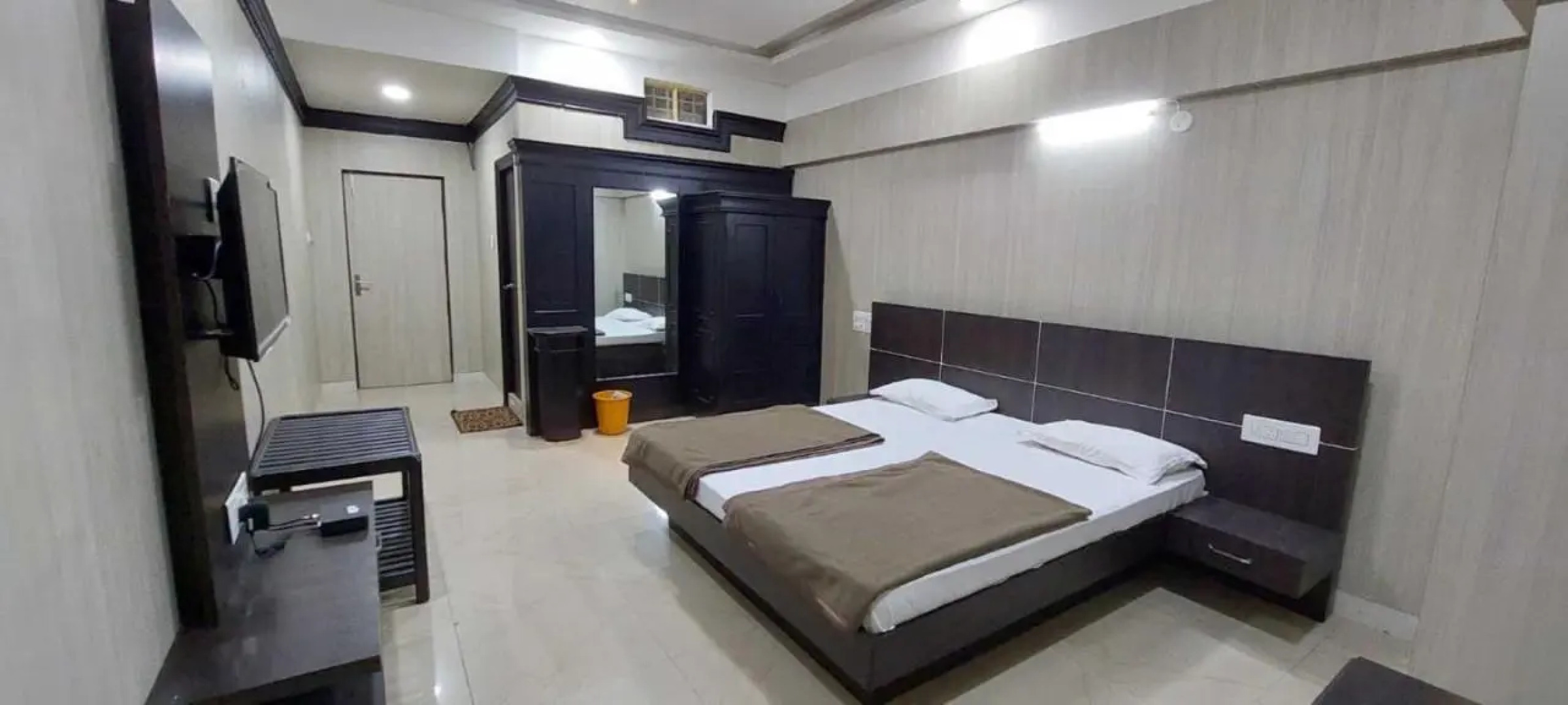 Staymaker Siddeshwara Comforts