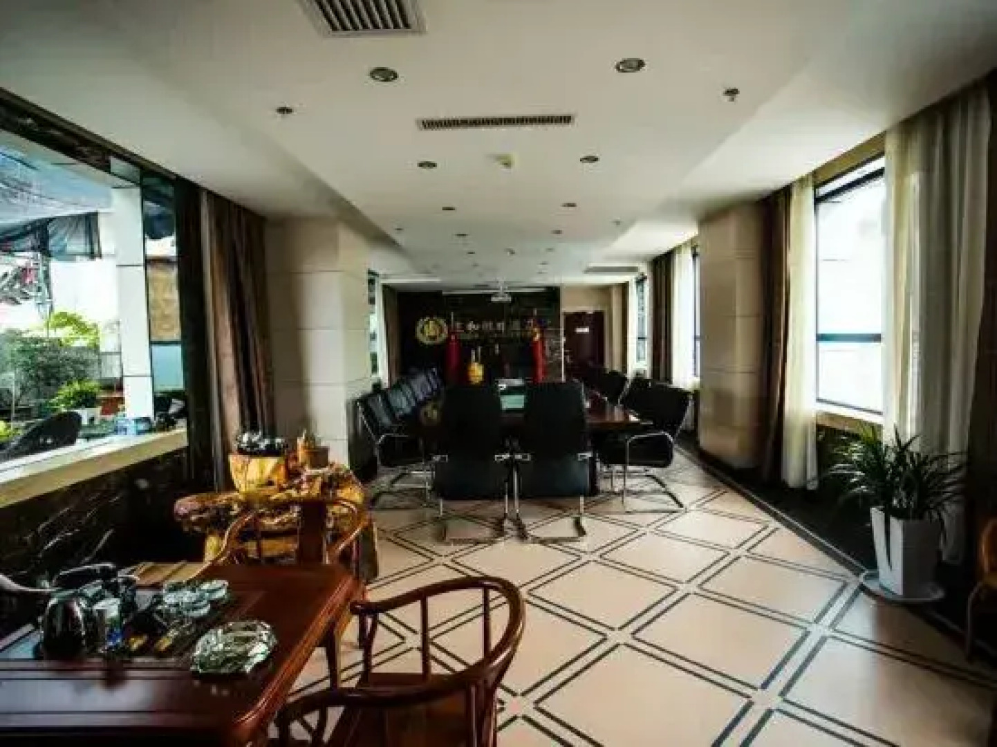 Zhenghe Holiday Hotel