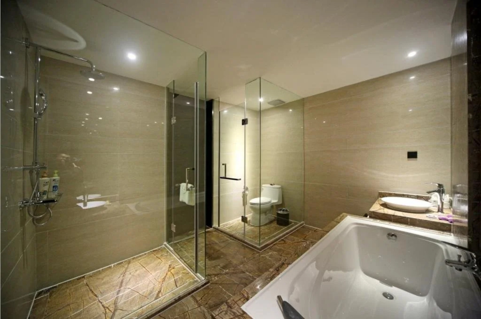 Oriental Xuanyi Holiday Hotel