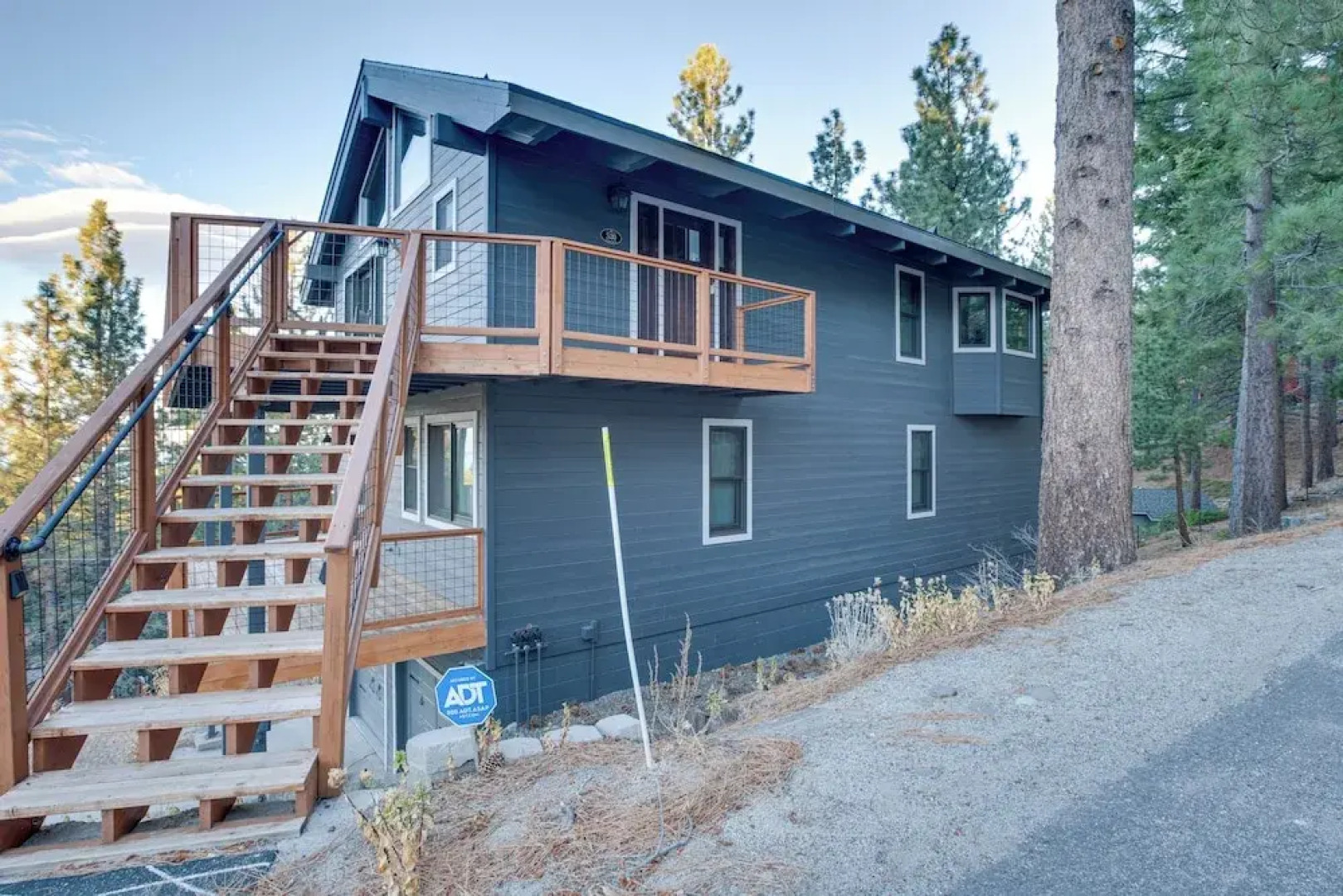 Stateline Mountain Cabin: 3 Mi to Heavenly Resort