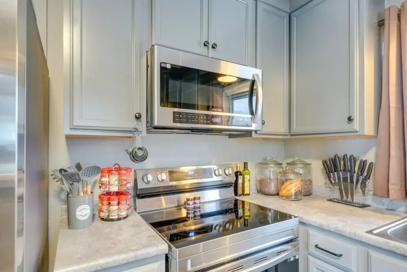 Cozy Kingsport Apartment: Walk to Cidery!