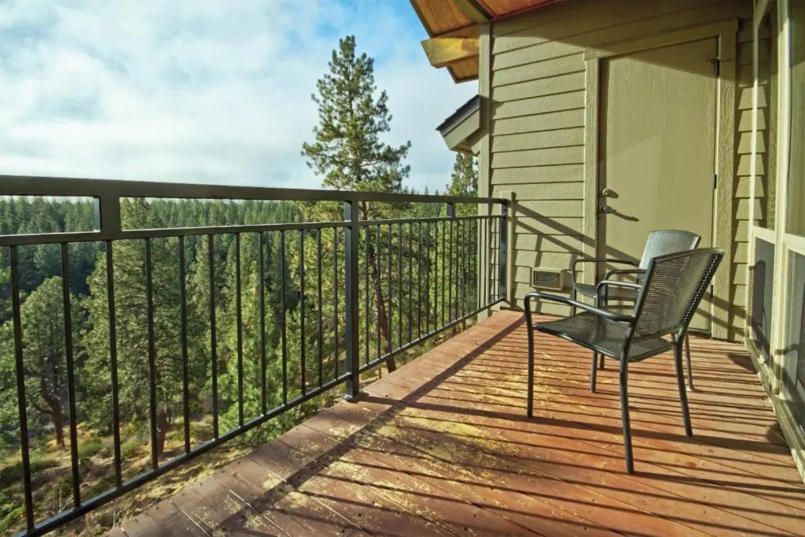 Seventh Mountain Resort