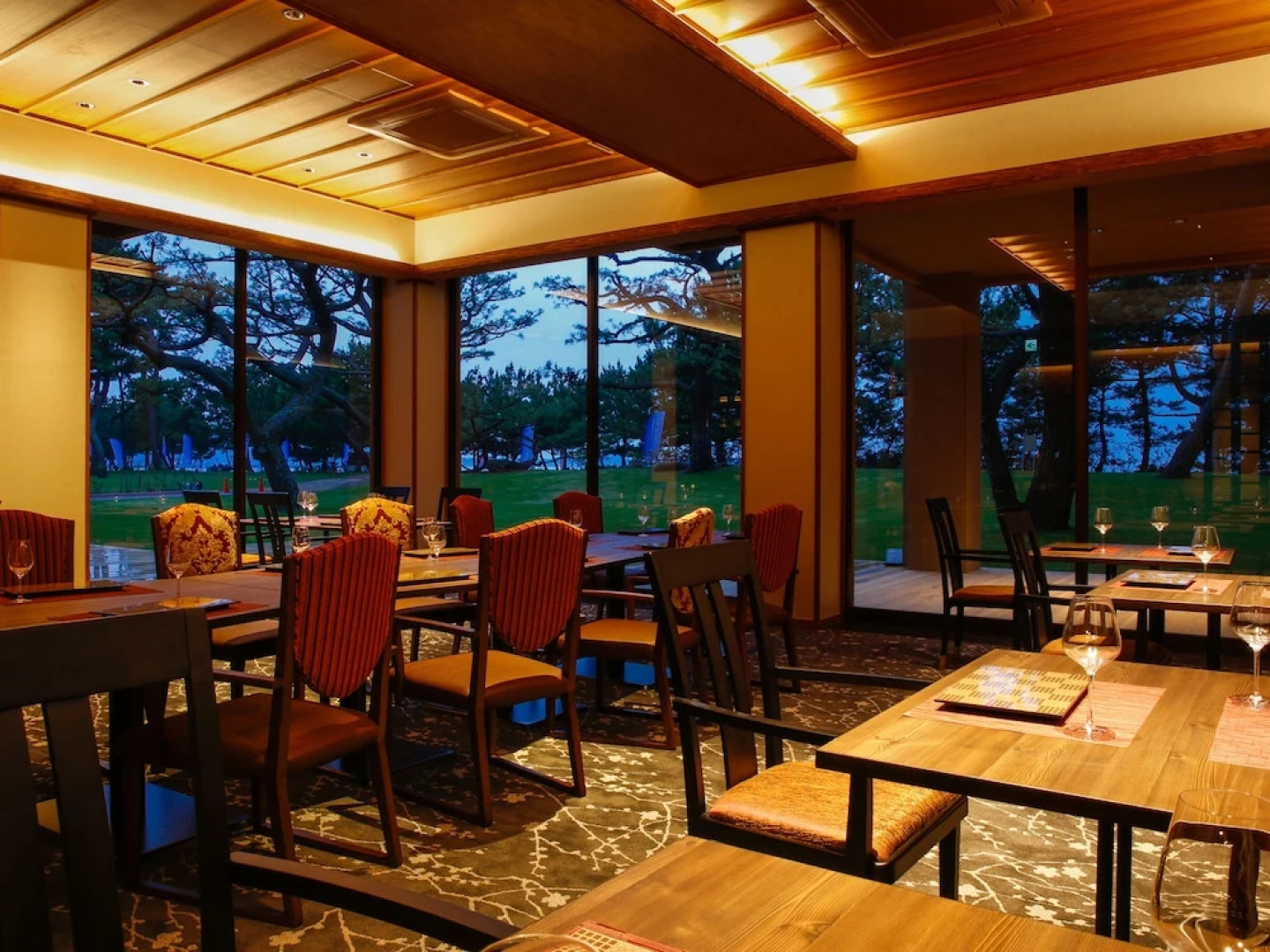 Awaji Hamarikyu Besso Takumi <Awajisjima>