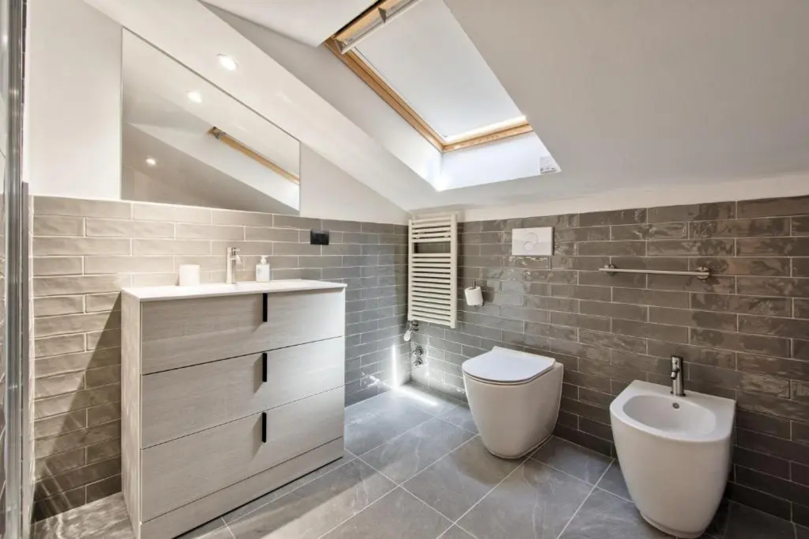 5 MIGLIA APARTMENT la mansarda a Collegno