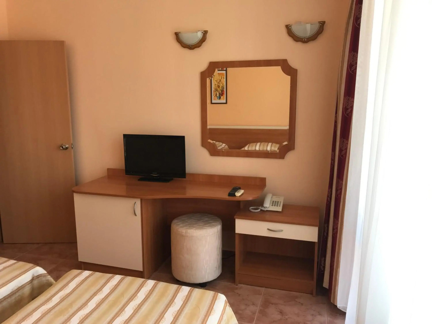 Oleander House And Tennis Club