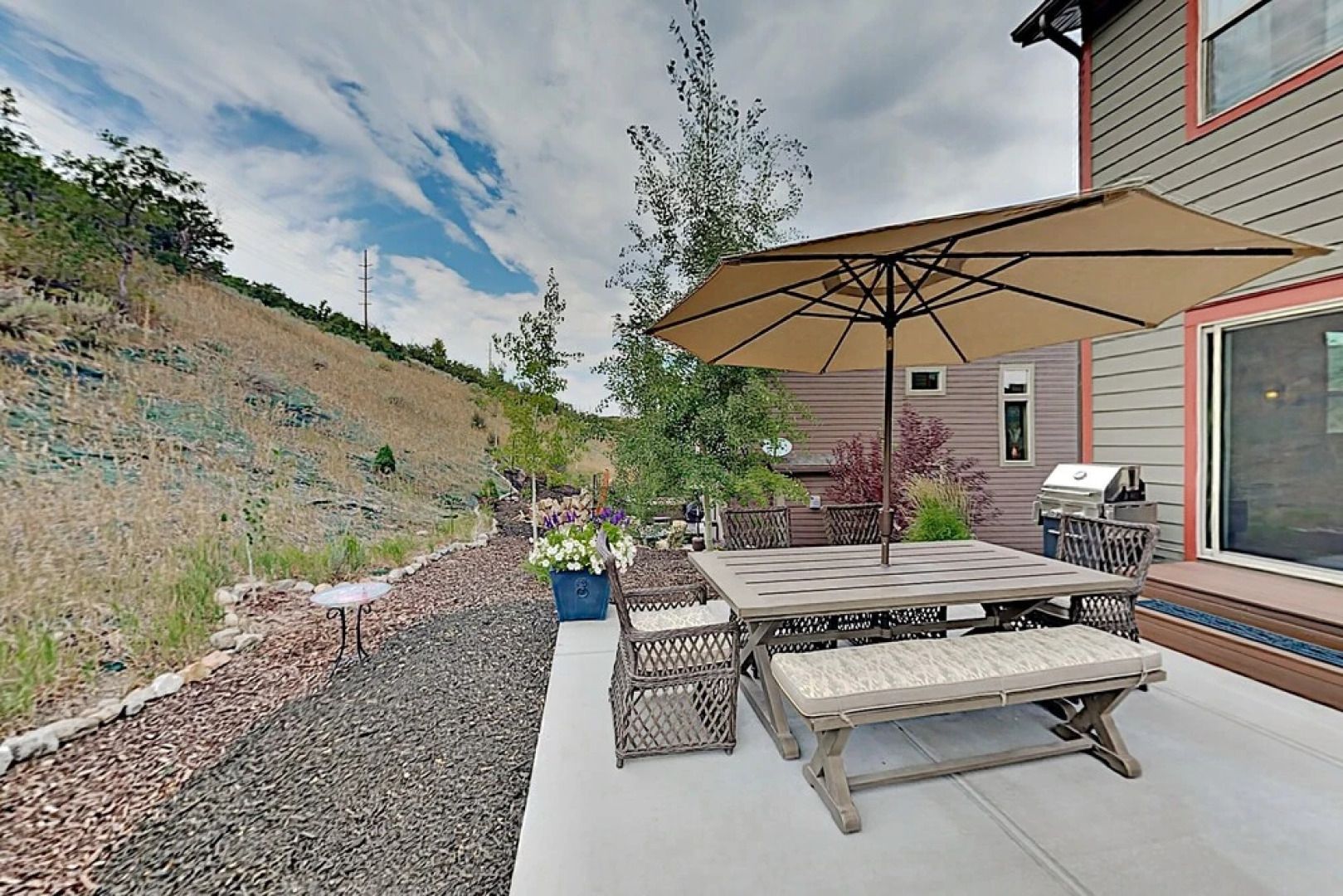 999wabig 4 Bedroom Home