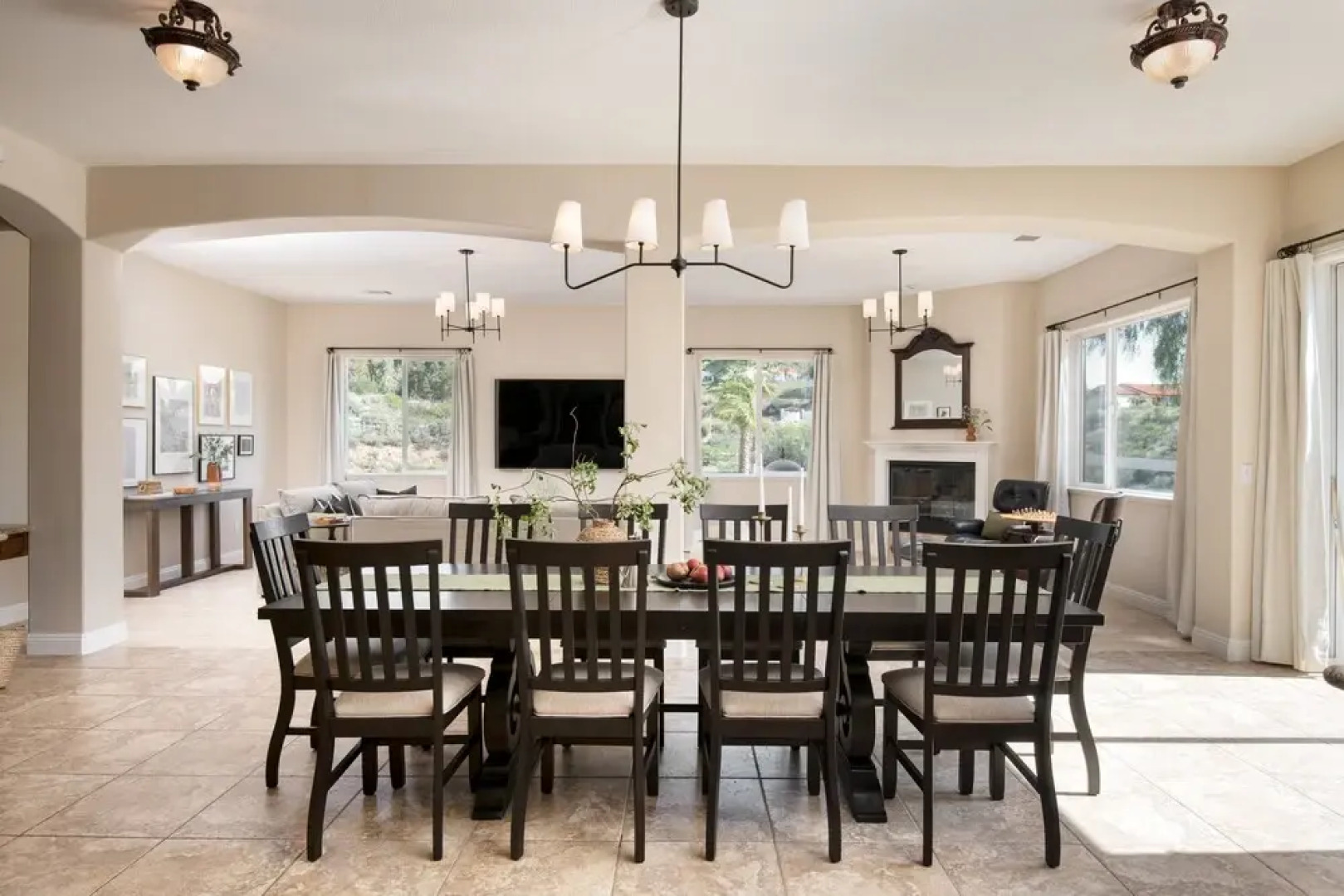 Casa Sancerre by Avantstay - Hilltop Estate w Breathtaking Views, Pool & Hot Tub