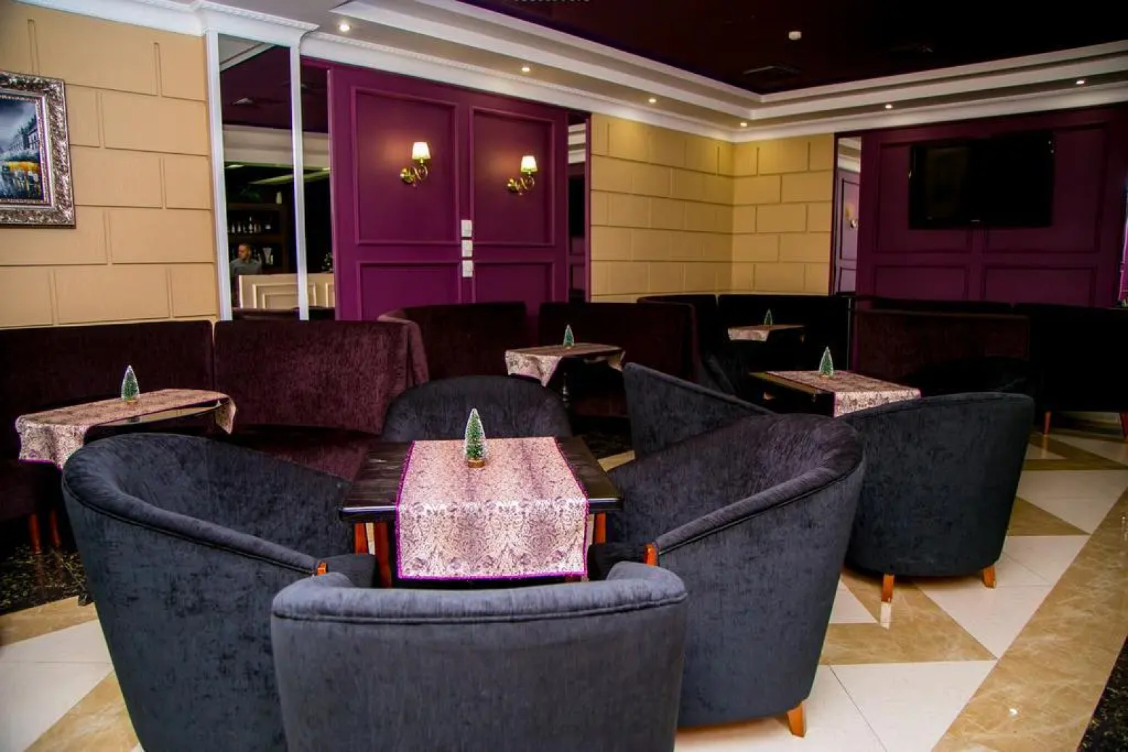 Отель Nomad Palace