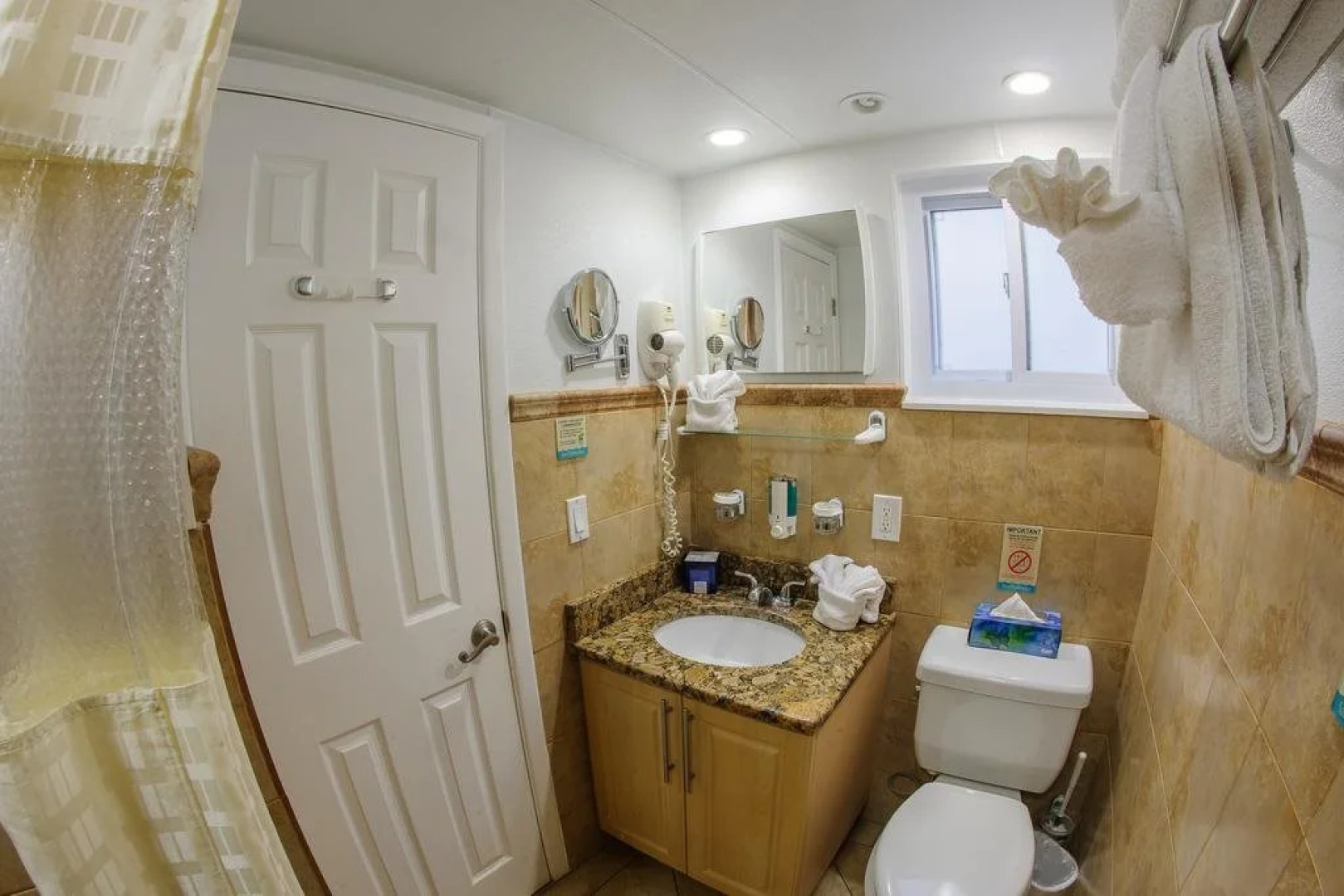 Bay Palms Waterfront Resort - Hotel and Marina