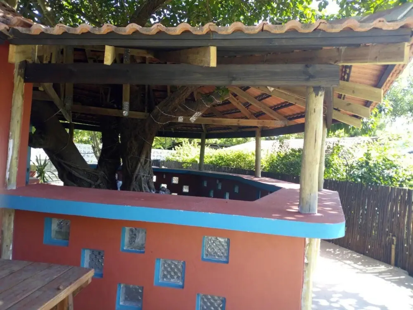 Waves Lodge