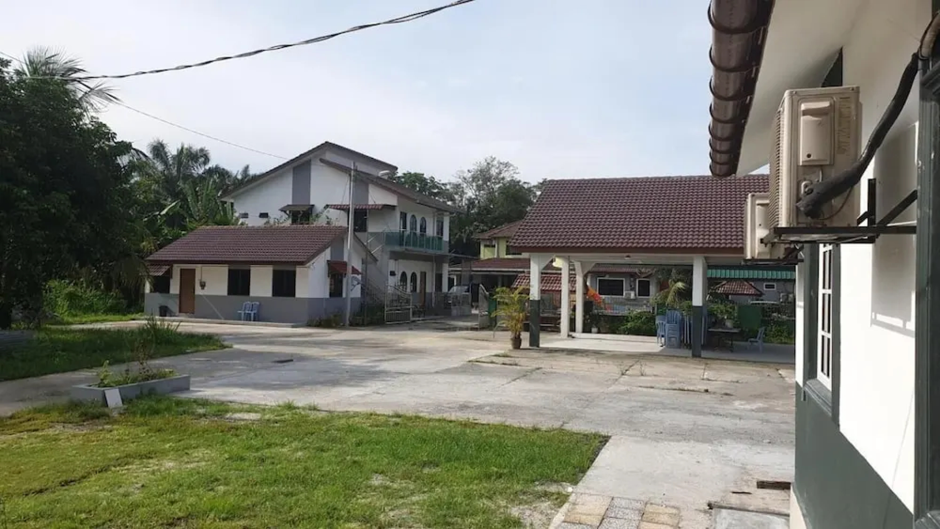 Mri Homestay Sg Buloh - Studio Unit With Chargeable Private Pool