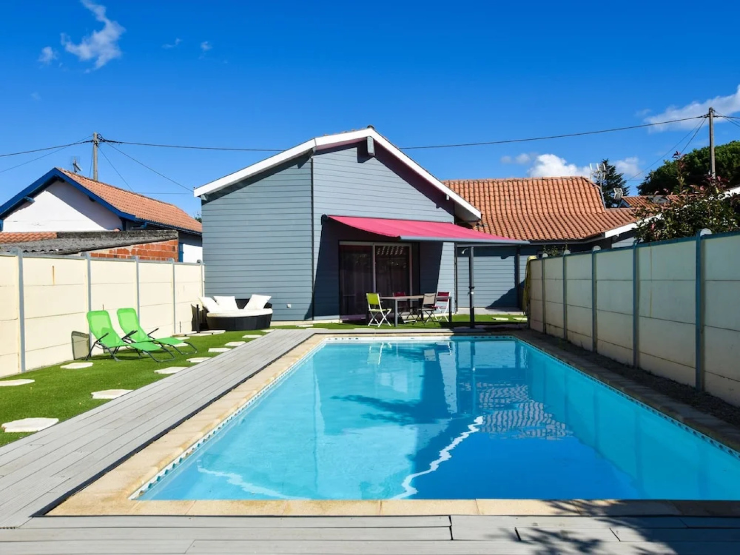 Charming Holiday Home in La Teste-de-buch With Swimming Pool