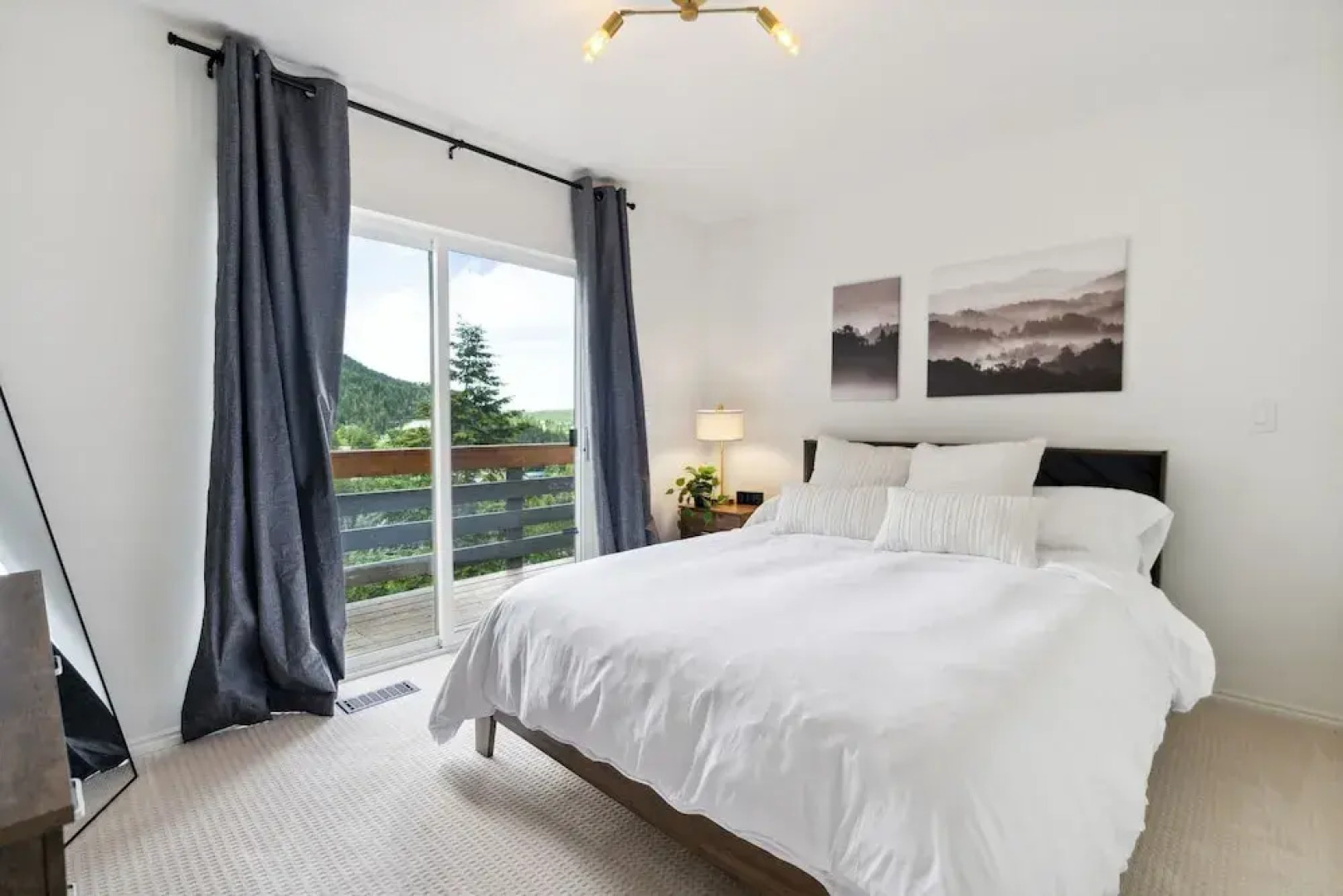 Tranquil Mountain Retreat Scenic Views & Hot Tub 4 Bedroom Home by RedAwning