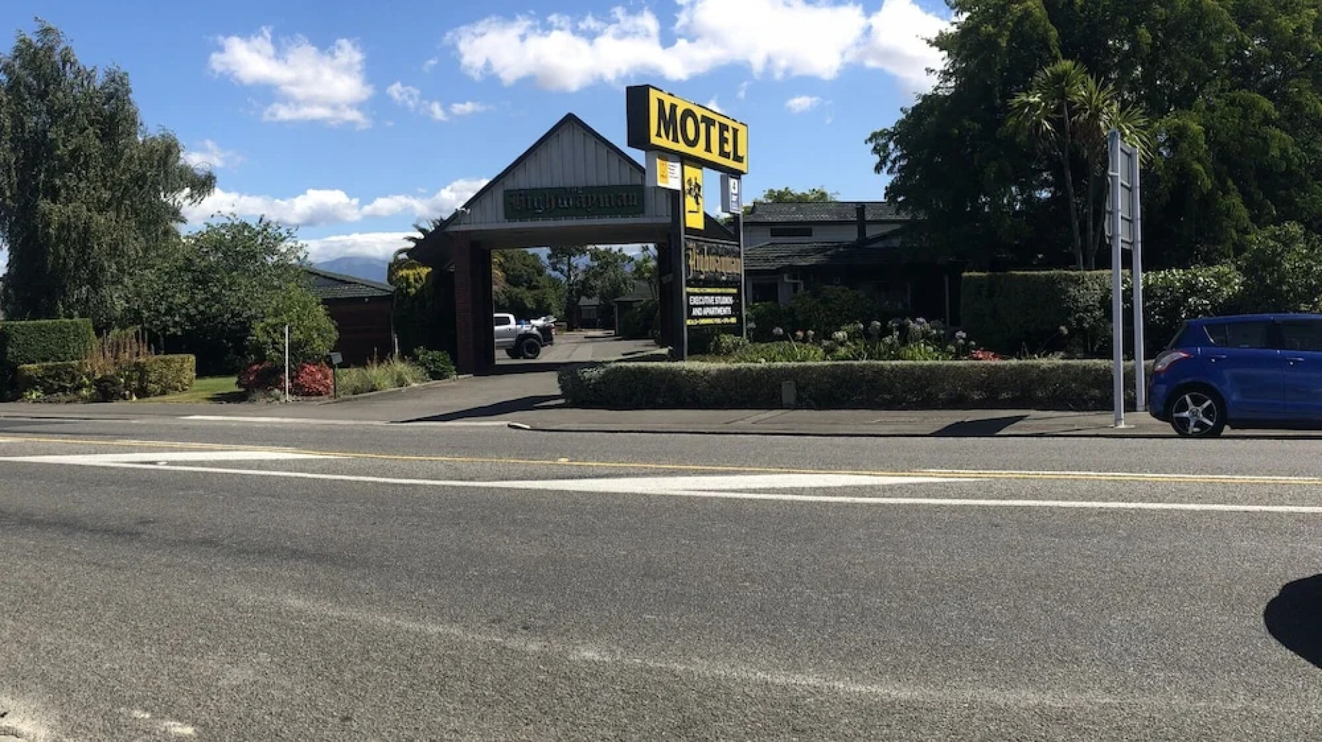 The Highwayman Motel