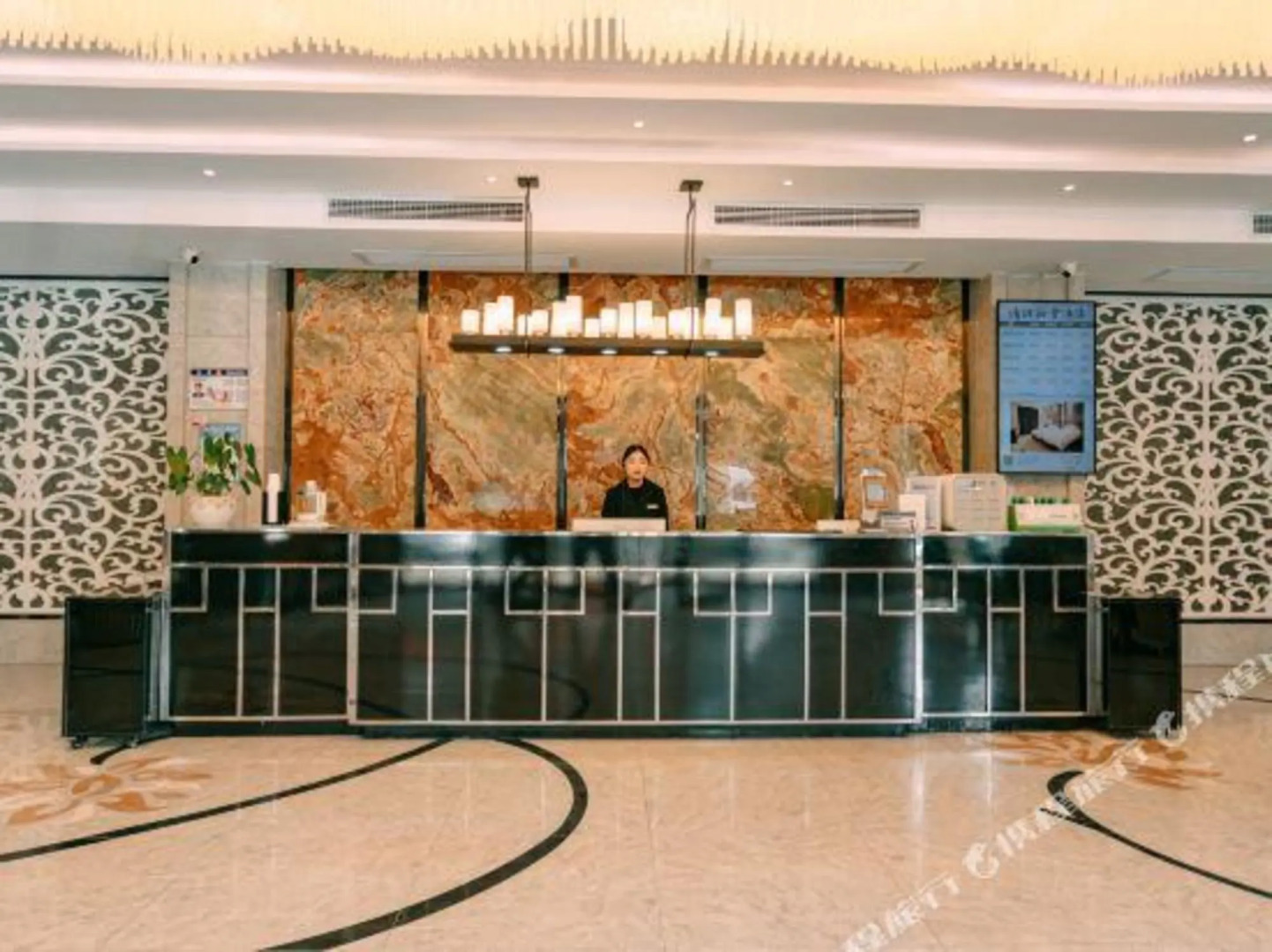 Qingmu Platinum Hotel (He County Hezhou Road Antian International)