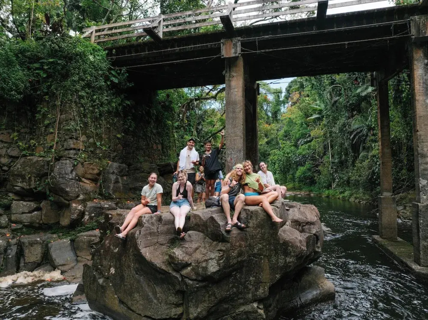 Howzit Hostels Hawaii