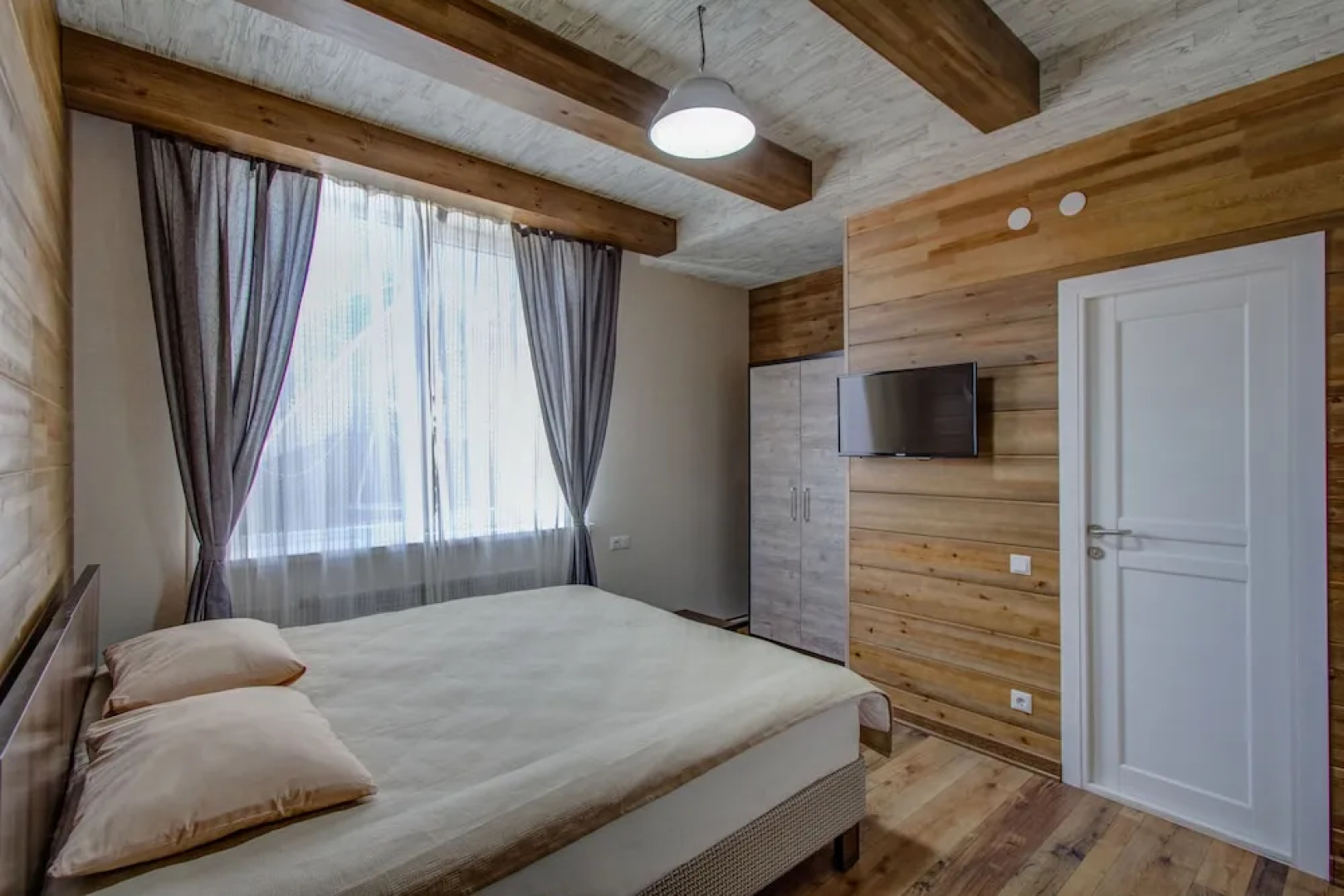 Hillside Four Seasons Karakol
