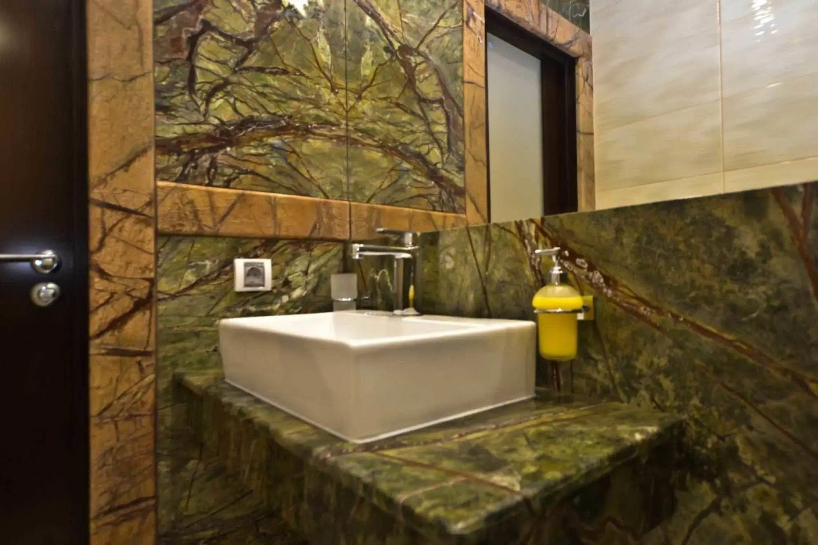 Отель Эдельвейс