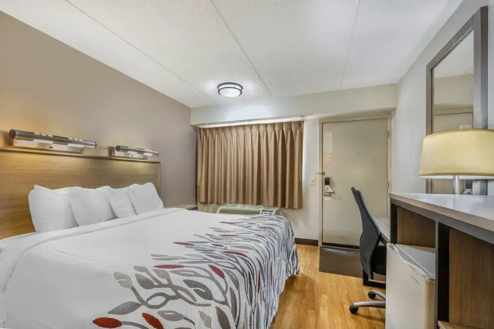 Red Roof Inn Erie – I-90