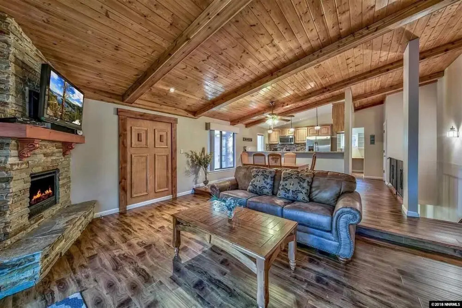 Mv55: Lake Village Remodel Condo With Pool & Hot tub