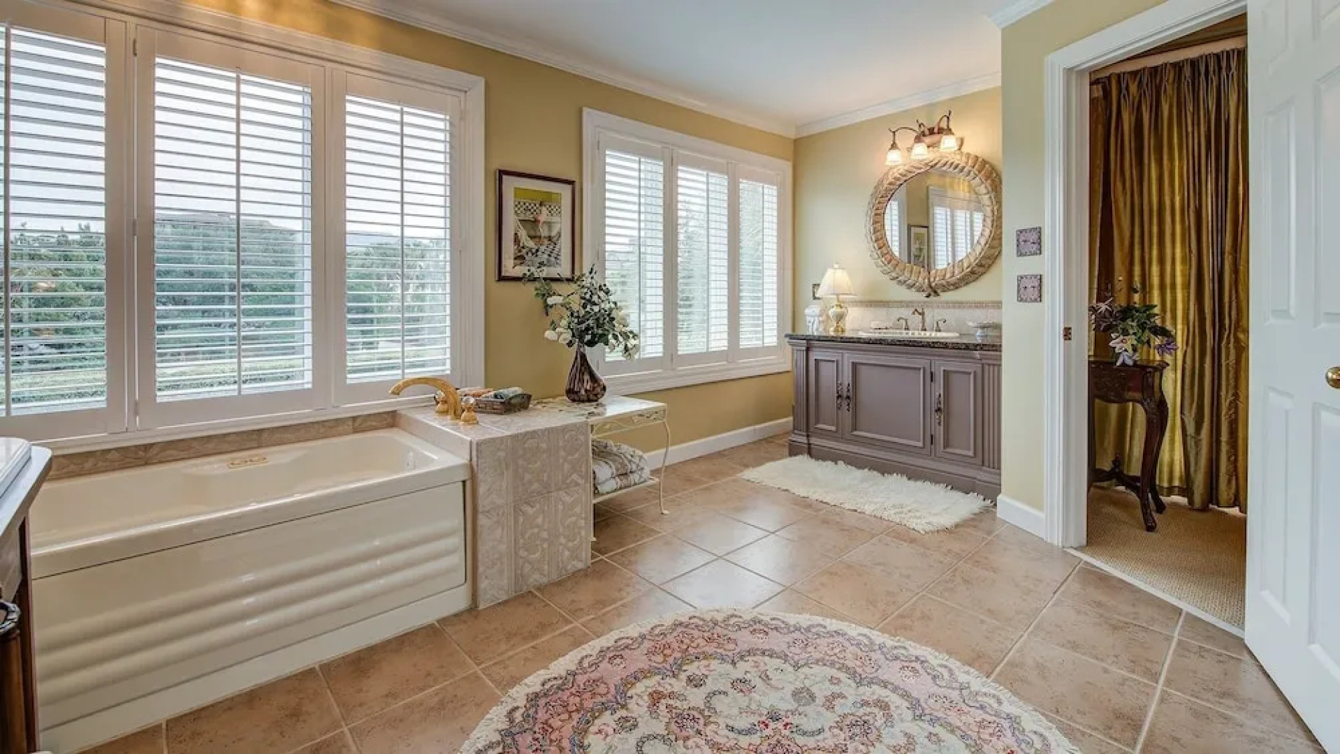 Relax And Enjoy This Idyllic Mull Cottage - Just Steps To The Beach! 6 Bedroom Home by Peace Vacations